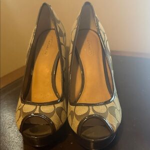 Coach Women's Signature Peep Toe Heels - Tan and Brown Size 8